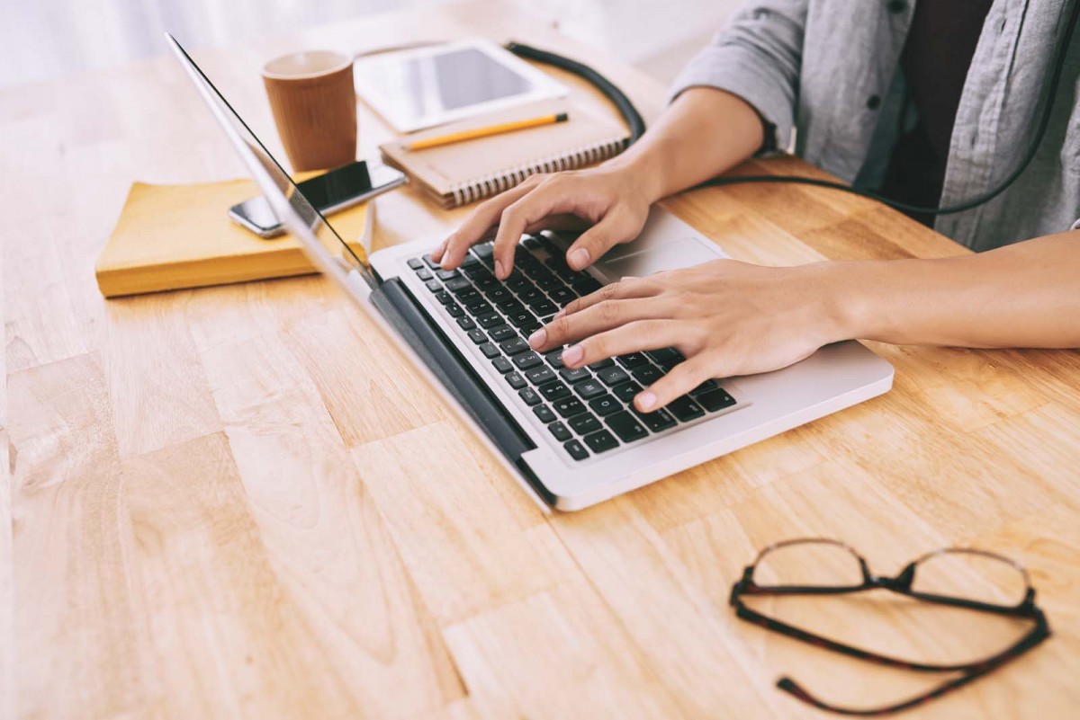 Freelance Çalışmak: Avantajları ve Dezavantajları 5 Müşteri bulma ve iş yönetimi